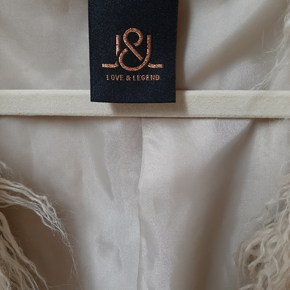 Vest - Picture 3 of 5